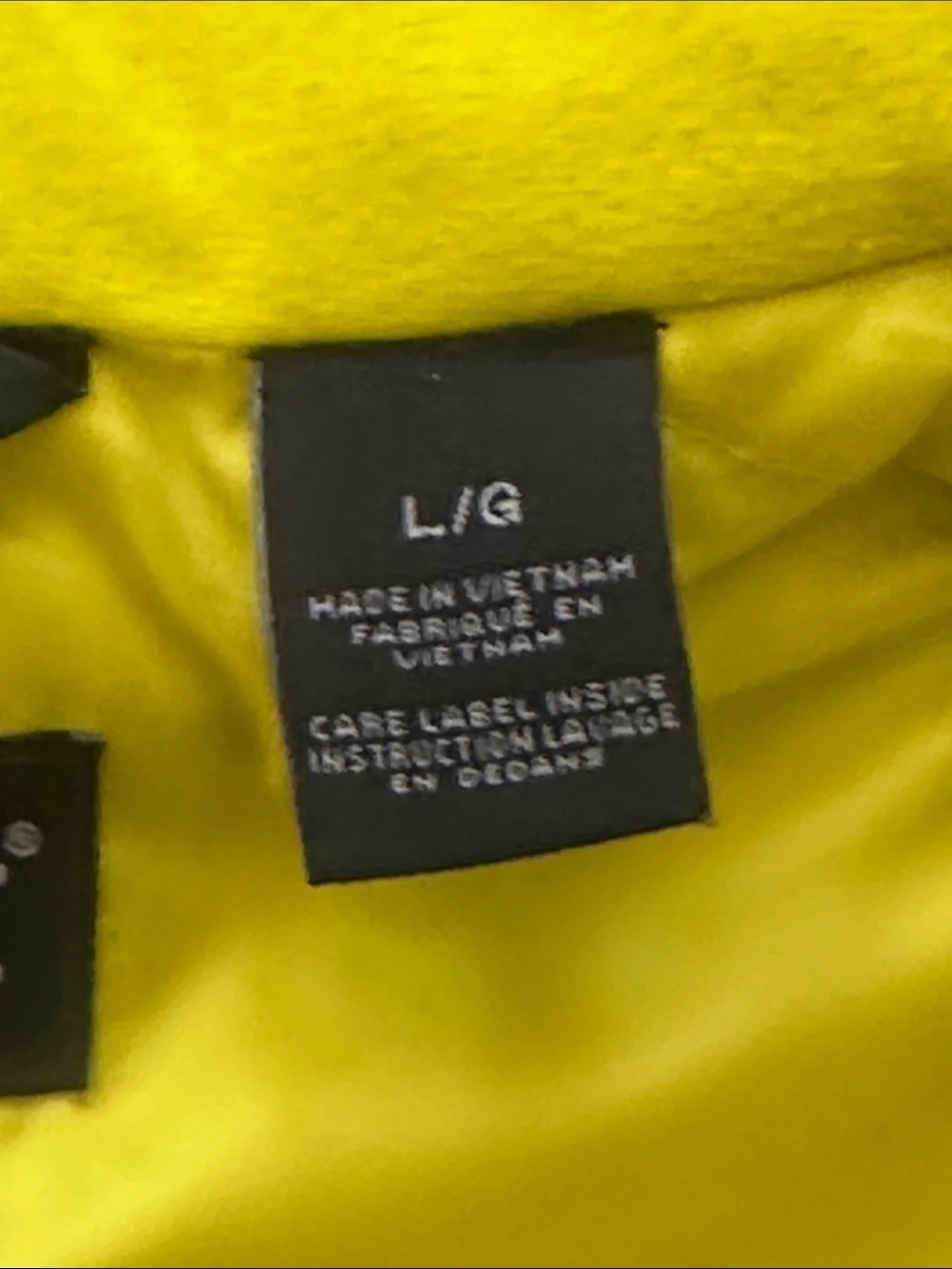 Marmot Men’s Large Gray and Yellow Puffy Down Vest. 700-fill.